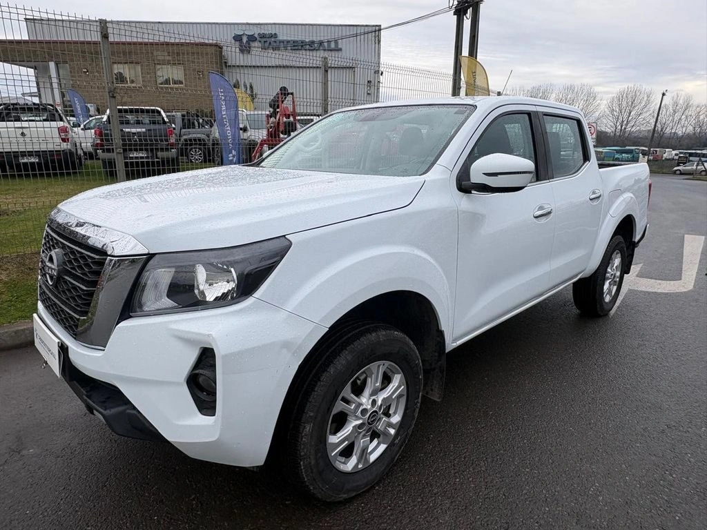 Nissan Navara 2.3 Mt 4x2 año 2023