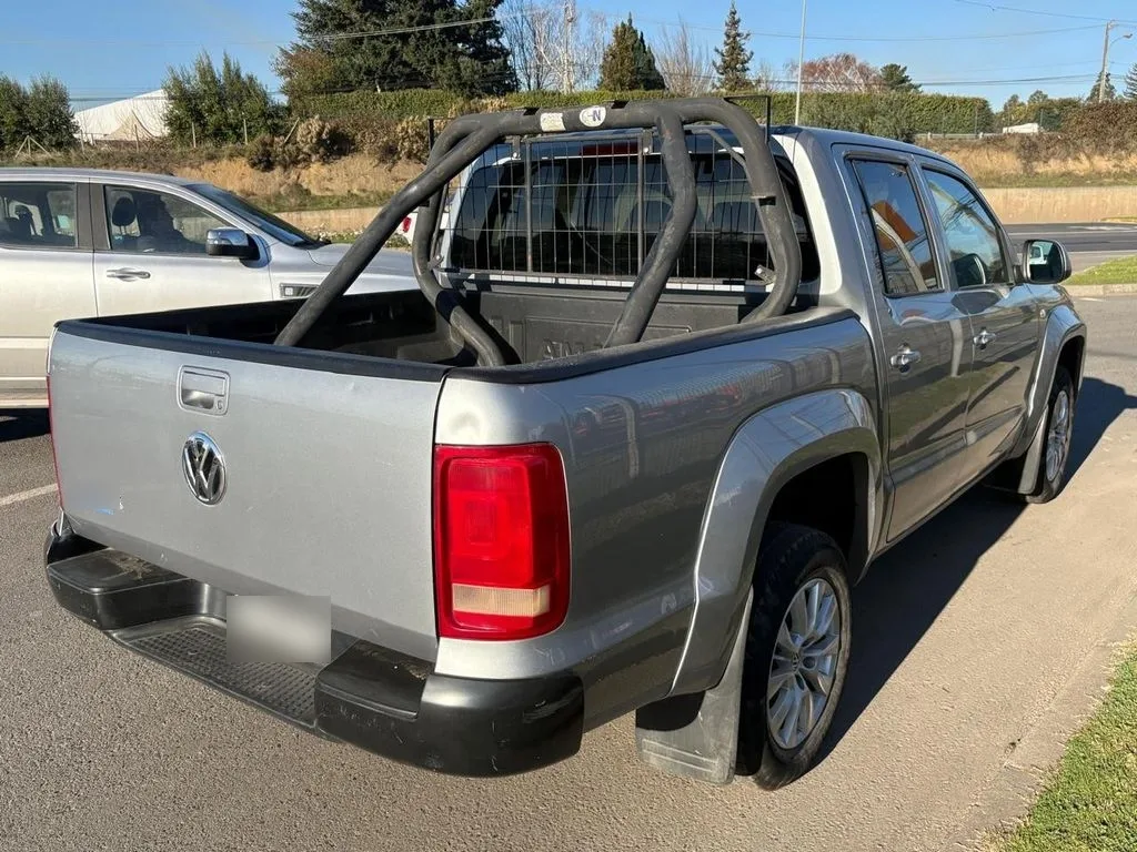 Volkswagen Amarok Trendline 4x2 Mt año 2023