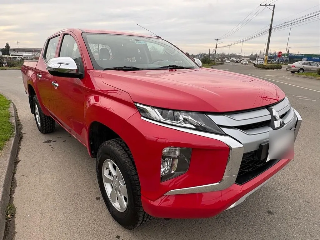 Mitsubishi L200 Cr Katana 4x2 año 2022