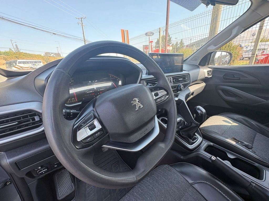 Peugeot Landtrek 4x2 1.9 Mt año 2023