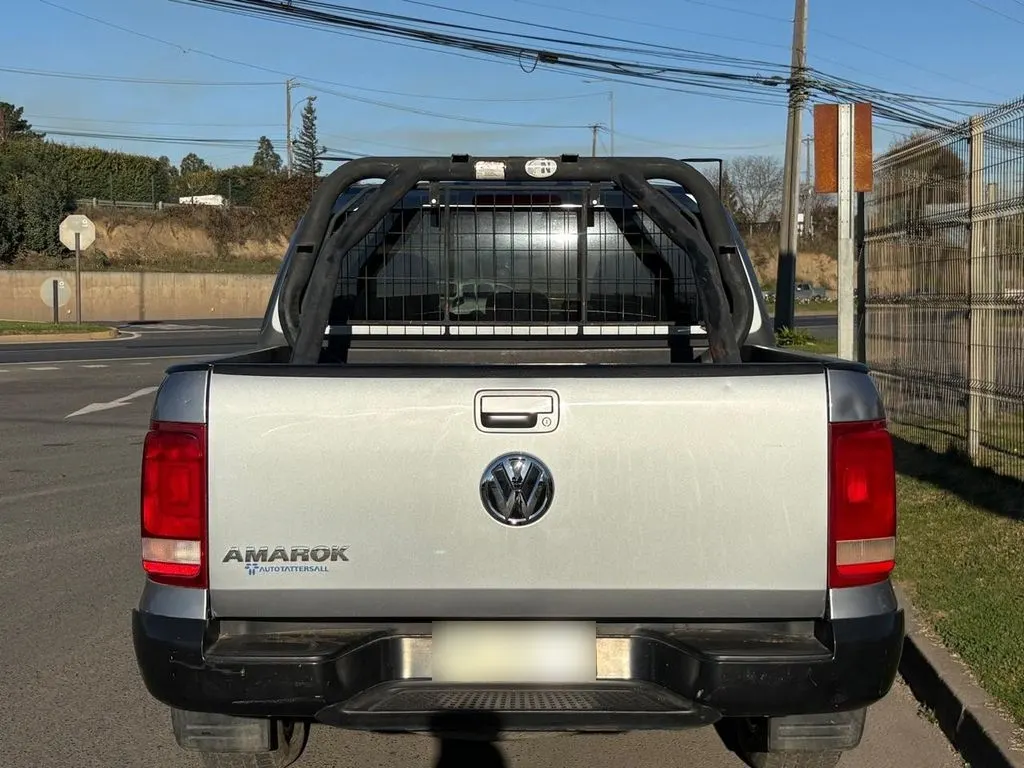 Volkswagen Amarok Trendline 4x2 Mt año 2023