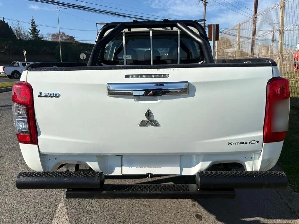 Mitsubishi L200 Katana Cr 4x2 año 2022