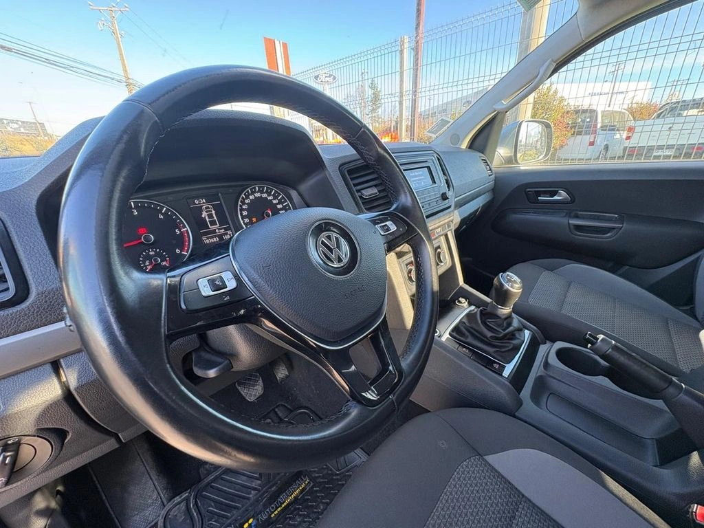 Volkswagen Amarok Trendline 4x2 Mt año 2023