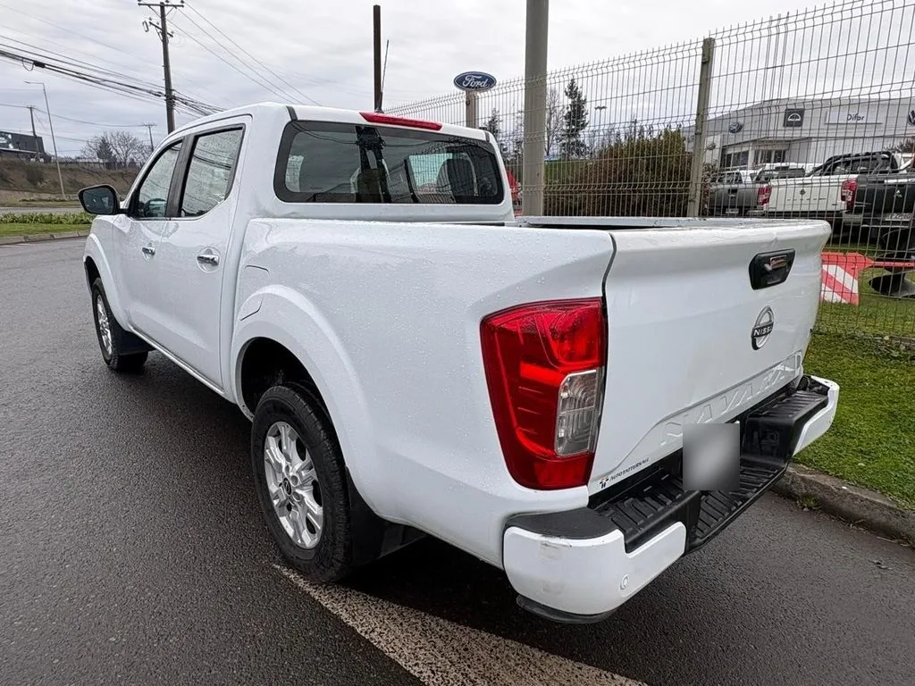 Nissan Navara 2.3 Mt 4x2 año 2023