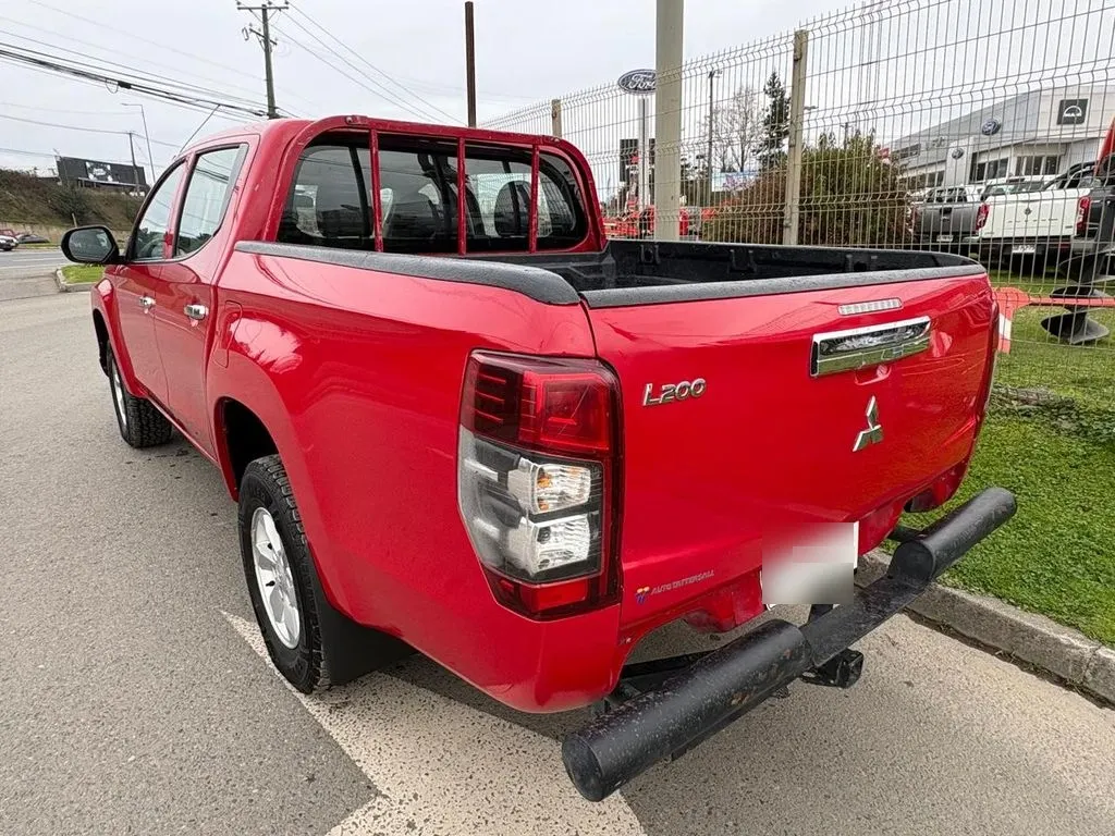 Mitsubishi L200 Cr Katana 4x2 año 2022