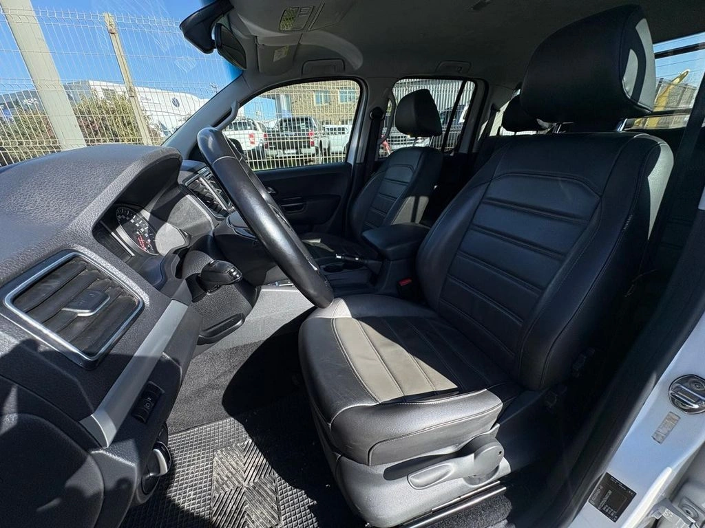 Volkswagen Amarok Highline 4x4 2.0 Aut. año 2023