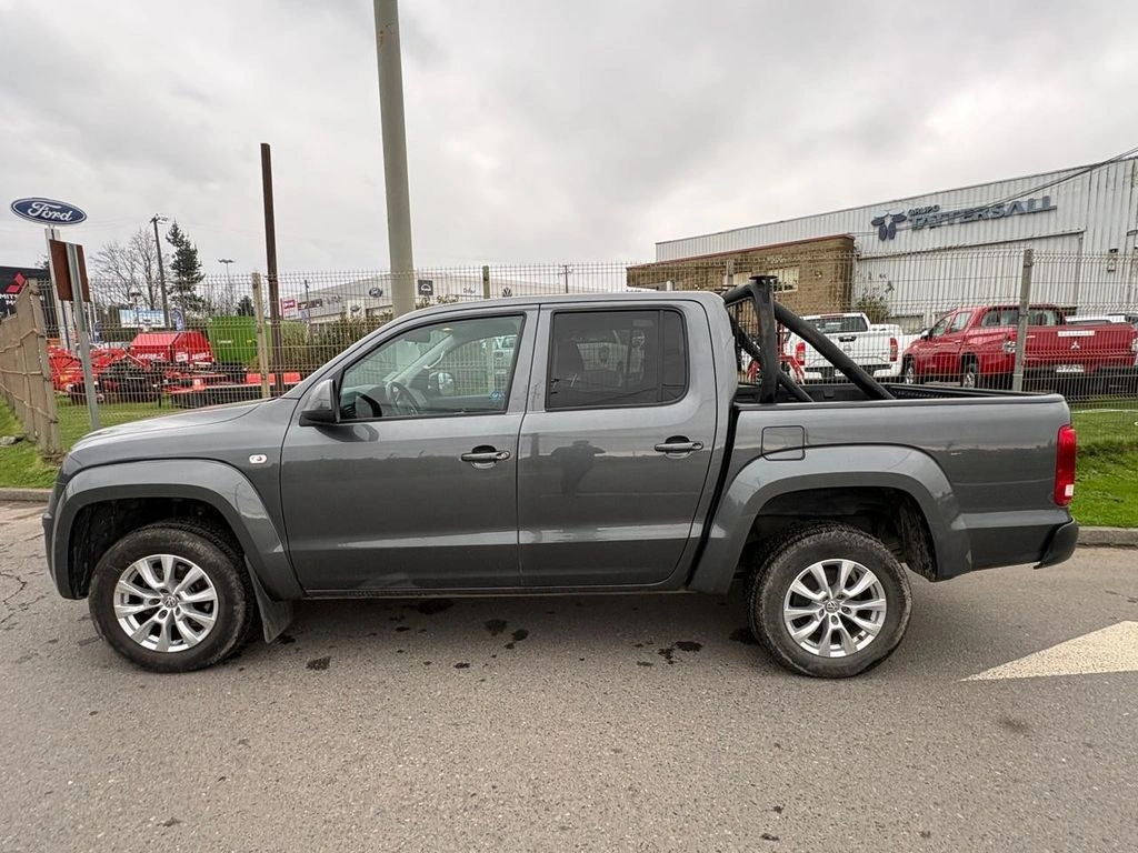 Volkswagen Amarok Trendline 4x2 Mt año 2023
