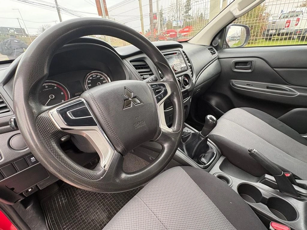 Mitsubishi L200 Cr Katana 4x2 año 2022