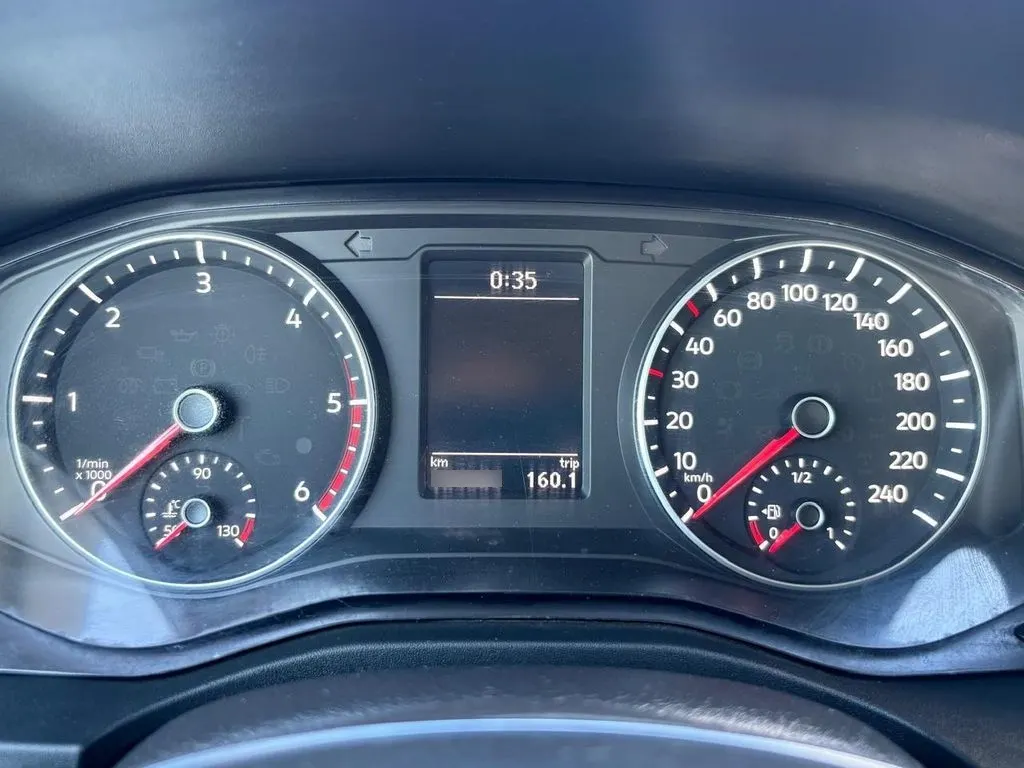 Volkswagen Amarok Trendline 4x2 Mt año 2023