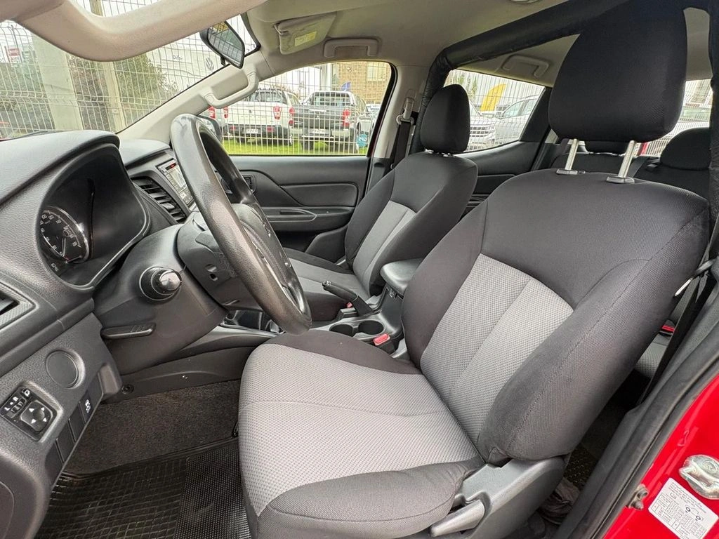 Mitsubishi L200 Cr Katana 4x2 año 2022