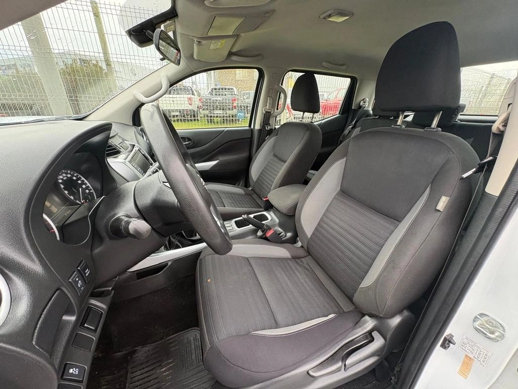 Nissan Navara 2.3 Mt 4x2 año 2023