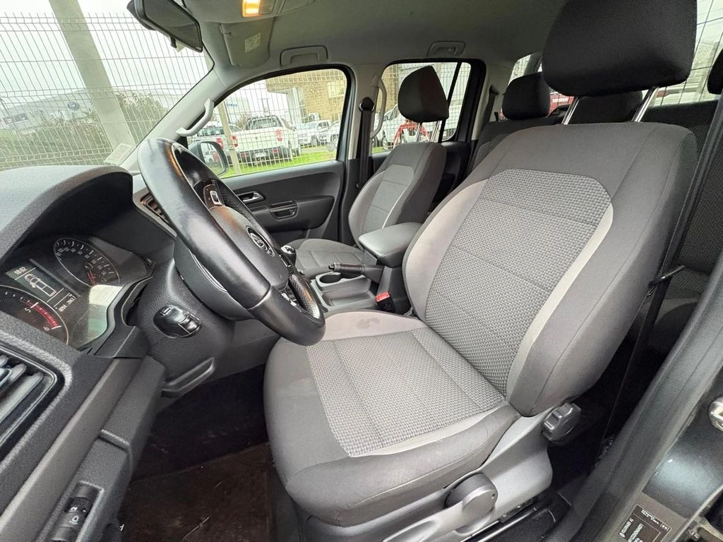 Volkswagen Amarok Trendline 4x2 Mt año 2023