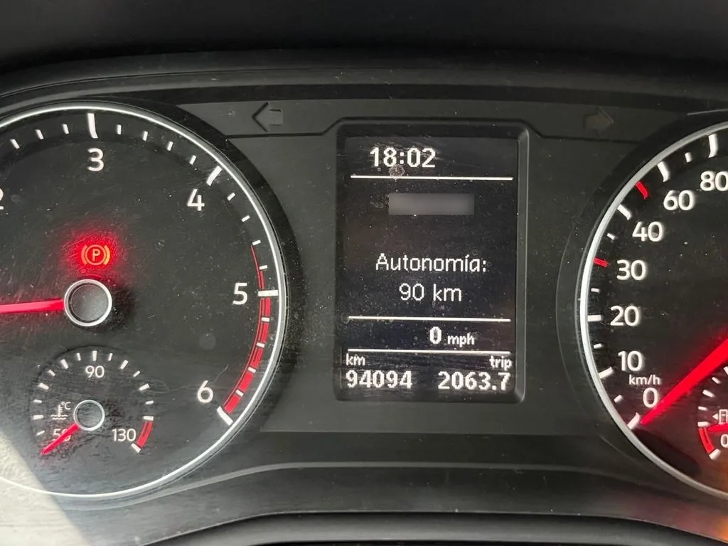 Volkswagen Amarok Trendline 4x2 Mt año 2023