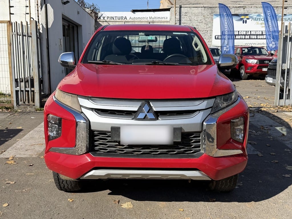 Mitsubishi L200 2.4 Katana Crt 4x4 Mt año 2023