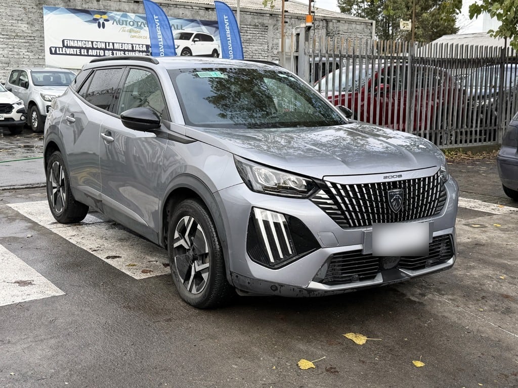 Peugeot 2008 1.5 Allure Pack Diesel At año 2025