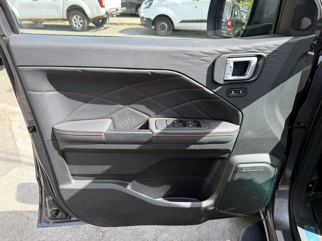 ZX Auto Grand Lion Grand Lion Cabina Doble Lux Xl Diese L4x4 At 2.3 año 2026