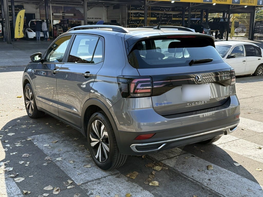 Volkswagen T-Cross 1.0 Tsi Comfortline At año 2024