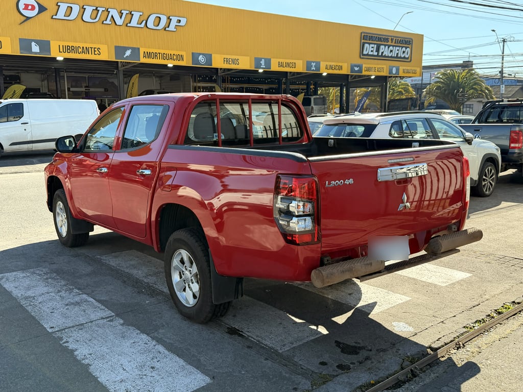 Mitsubishi L200 Katana Crt 4x4 2.4 año 2023