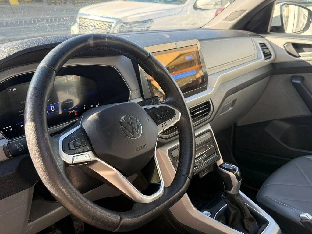 Volkswagen T-Cross 1.0 Tsi Comfortline At año 2025