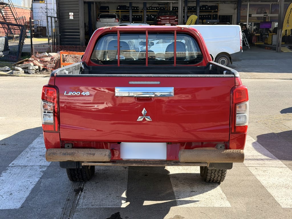 Mitsubishi L200 Katana Crt 4x4 2.4 año 2023
