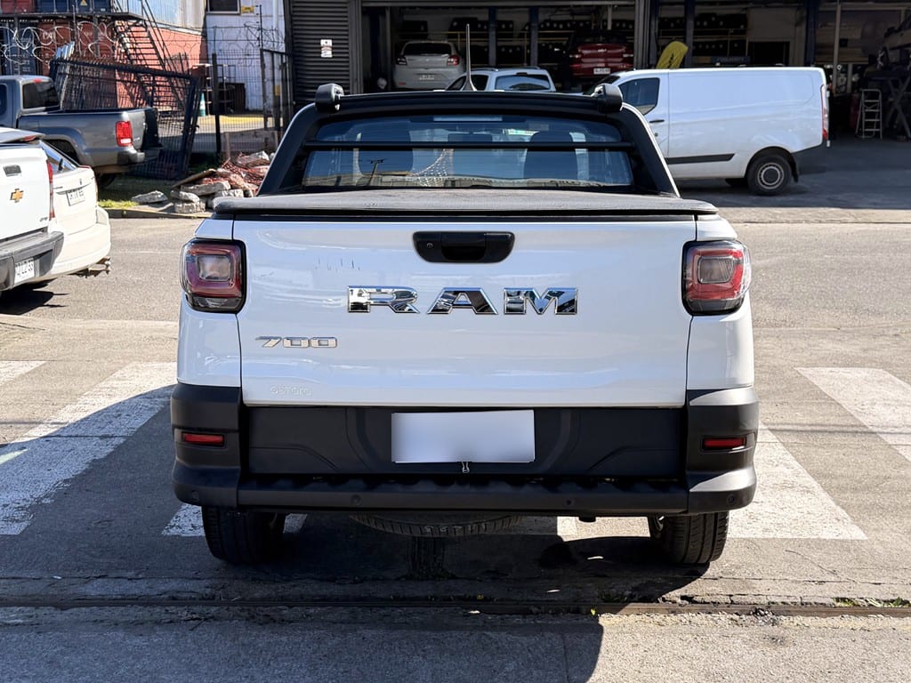 Ram 700 Bighorn Dcab 1.3 año 2024