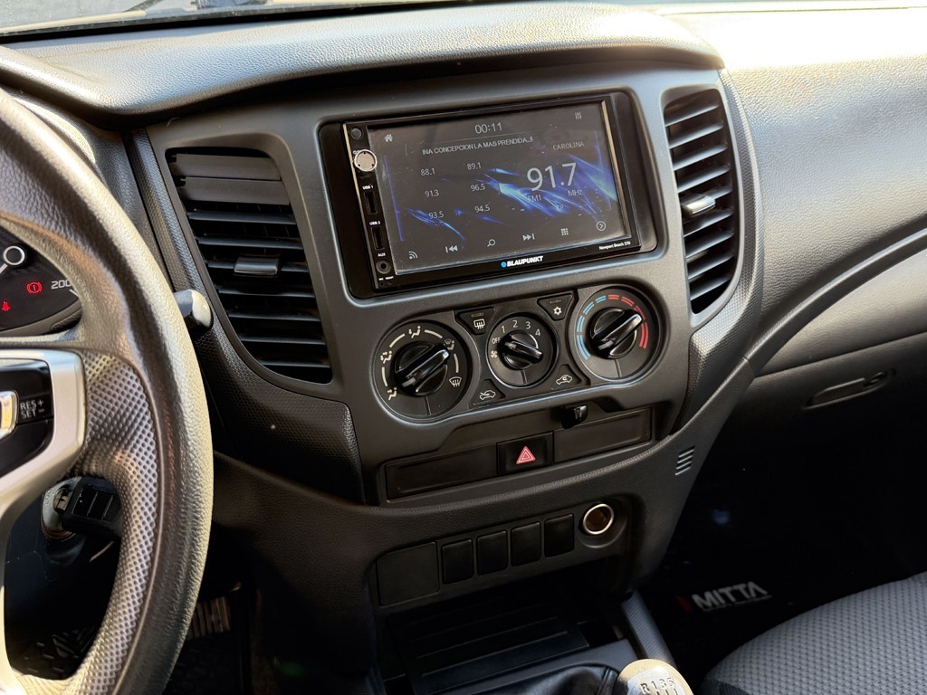 Mitsubishi L200 2.4 Katana Crt 4x4 Mt año 2023