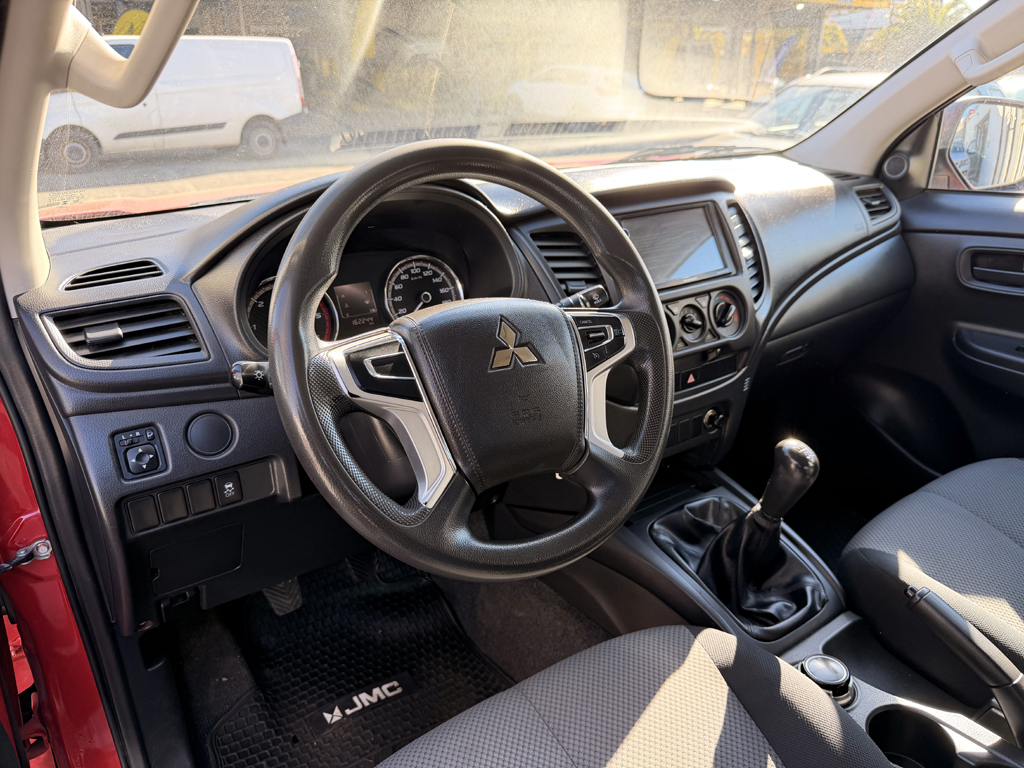 Mitsubishi L200 Katana Crt 4x4 2.4 año 2023