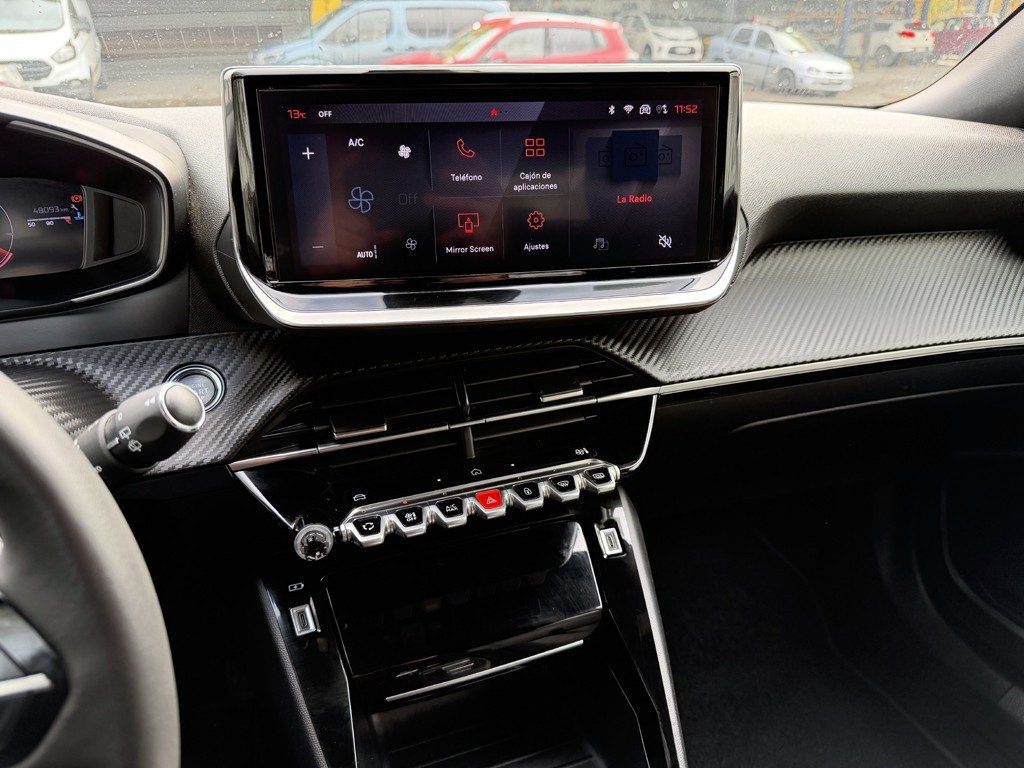 Peugeot 2008 1.5 Allure Pack Diesel At año 2025