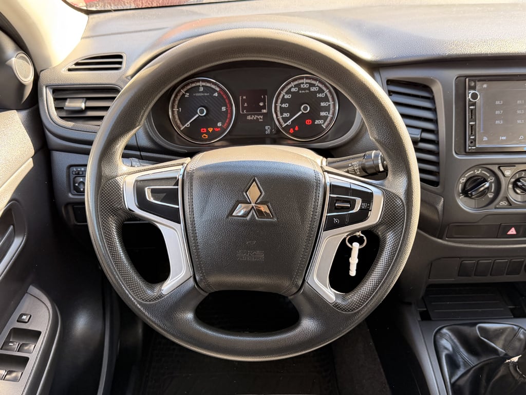 Mitsubishi L200 Katana Crt 4x4 2.4 año 2023