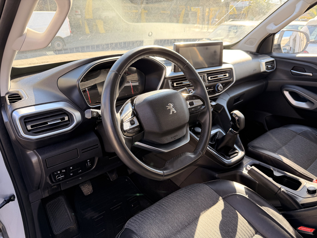 Peugeot Landtrek Active 4x4 año 2023