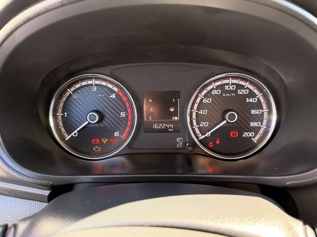 Mitsubishi L200 Katana Crt 4x4 2.4 año 2023