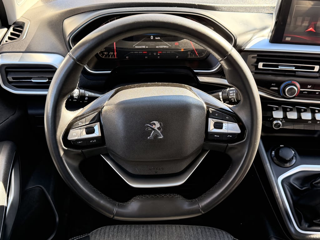 Peugeot Landtrek Active 4x4 año 2023