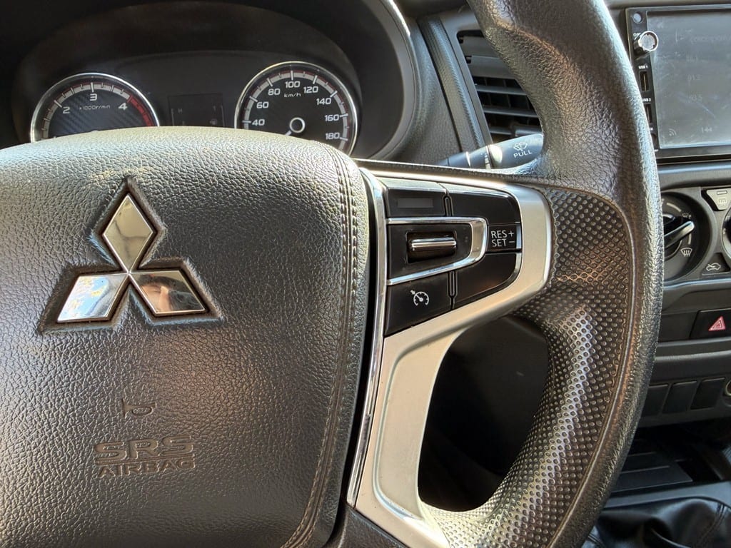 Mitsubishi L200 2.4 Katana Crt 4x4 Mt año 2023