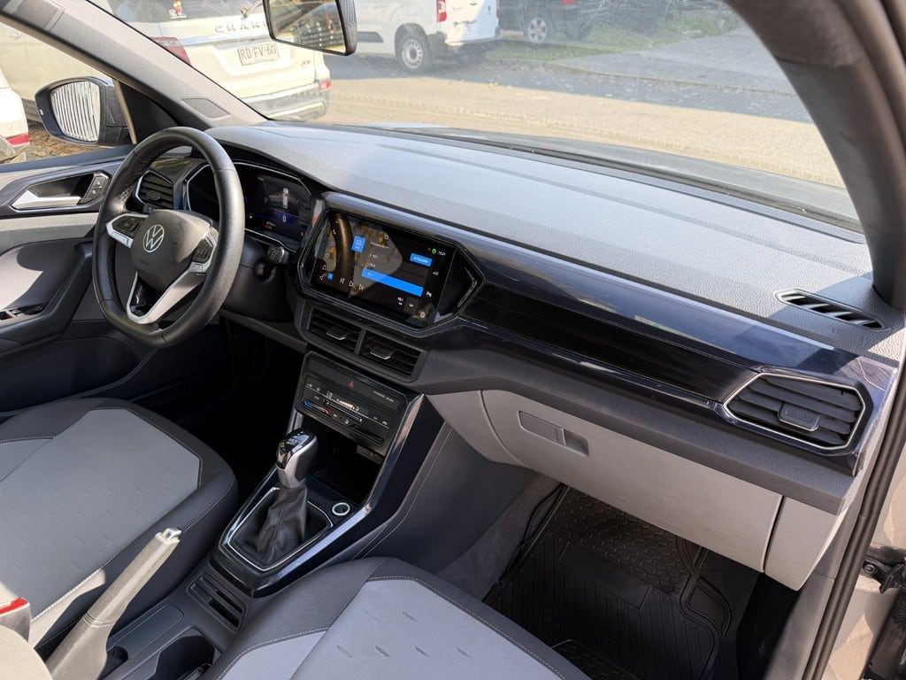 Volkswagen T-Cross 1.0 Tsi Comfortline At año 2024