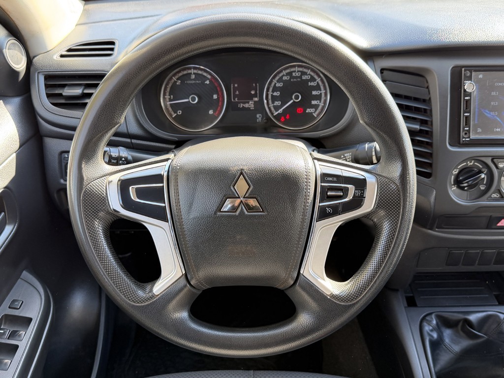 Mitsubishi L200 2.4 Katana Crt 4x4 Mt año 2023