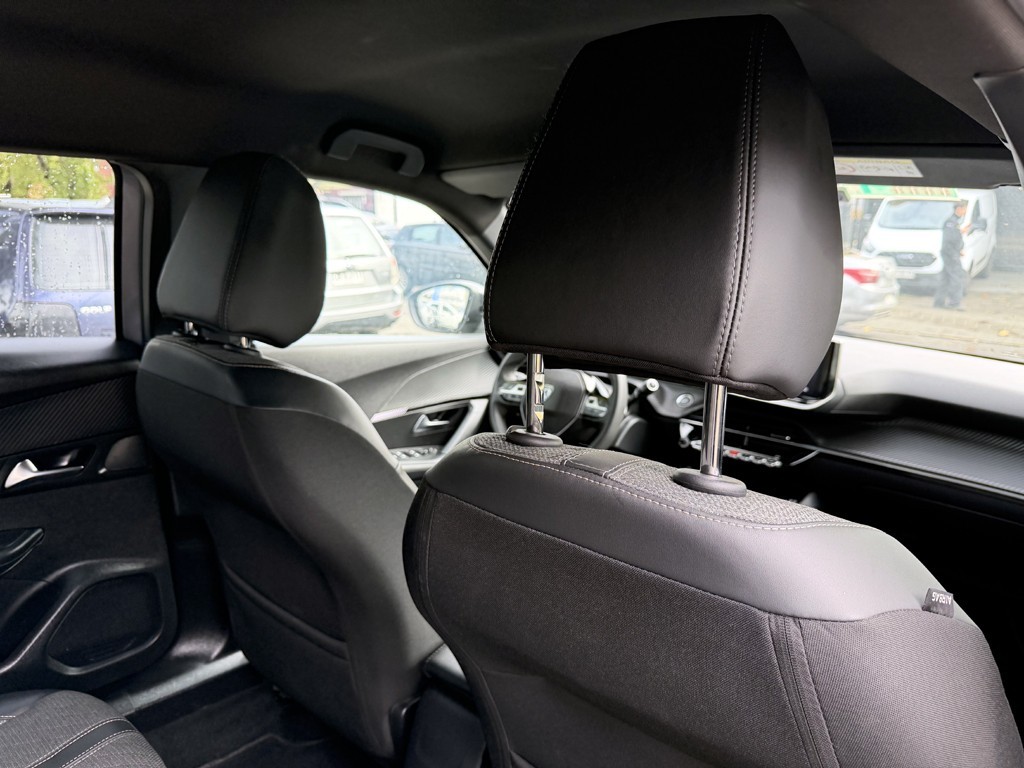 Peugeot 2008 1.5 Allure Pack Diesel At año 2025