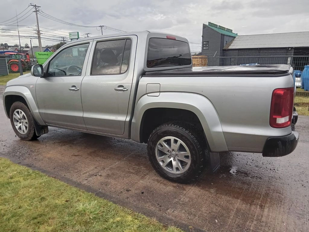 Volkswagen Amarok Comfortline 2.0 At año 2022