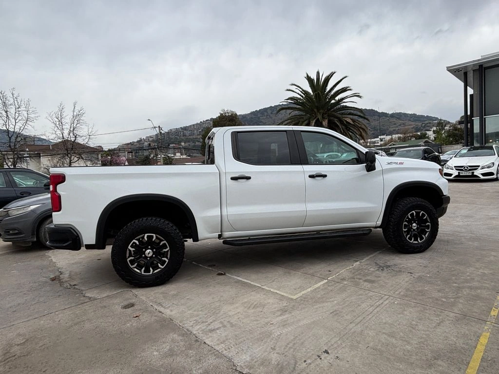 Chevrolet Silverado Silverado Zr2 6.2l año 2024