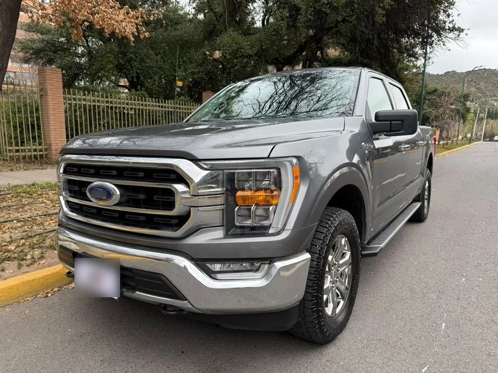 Ford F-150 5.0 Xlt Cc Dob. Cab. 4x4 At año 2023