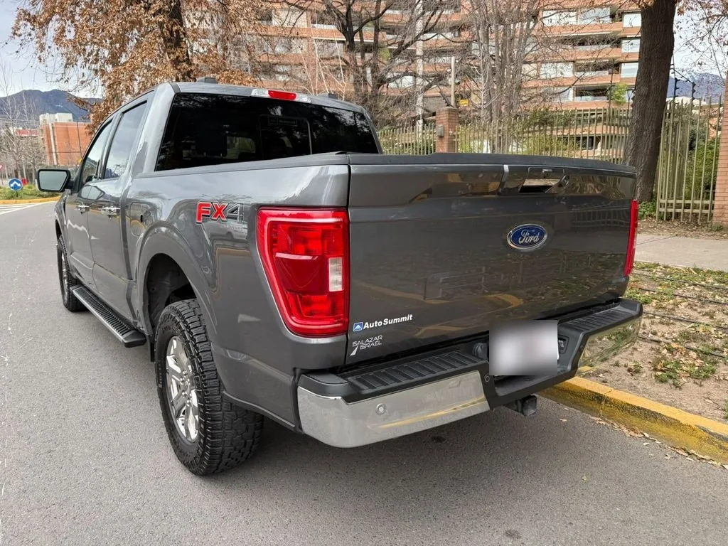 Ford F-150 5.0 Xlt Cc Dob. Cab. 4x4 At año 2023