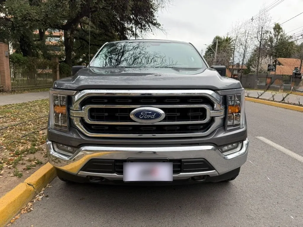 Ford F-150 5.0 Xlt Cc Dob. Cab. 4x4 At año 2023