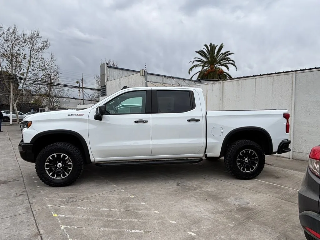 Chevrolet Silverado Silverado Zr2 6.2l año 2024
