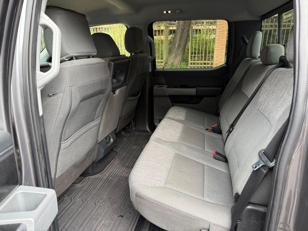 Ford F-150 5.0 Xlt Cc Dob. Cab. 4x4 At año 2023