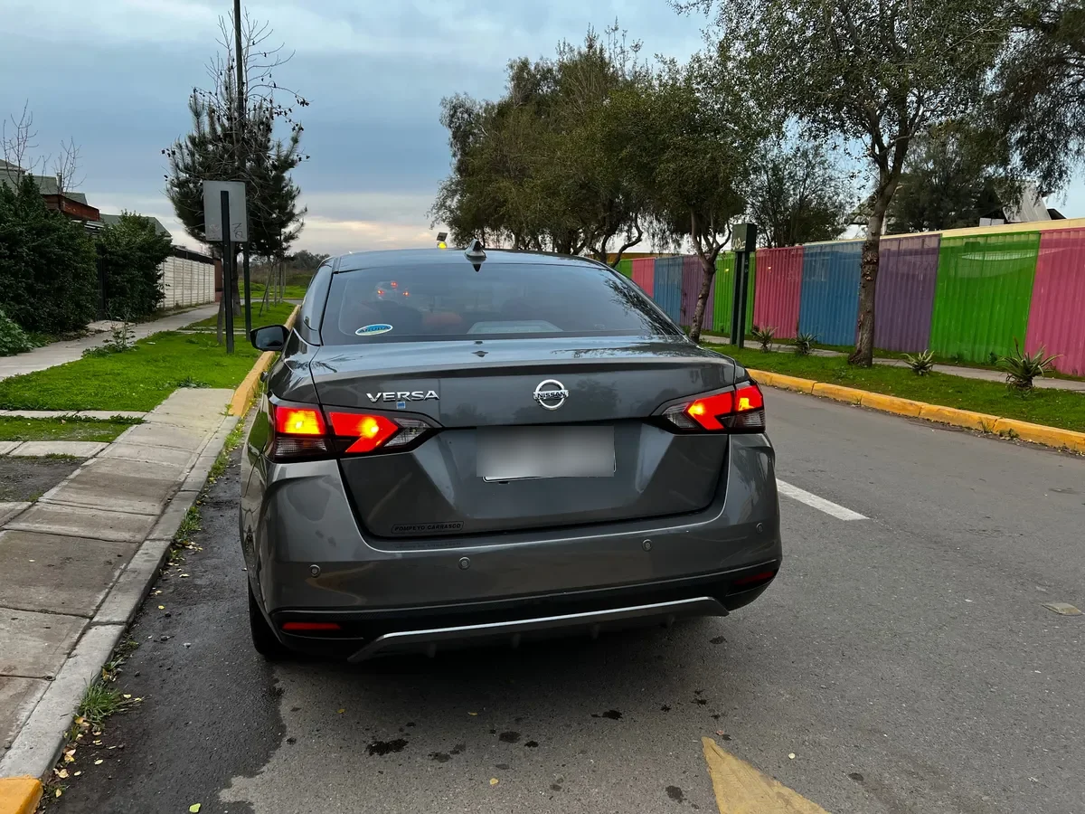 NISSAN VERSA 1.6 Exclusive At año 2023