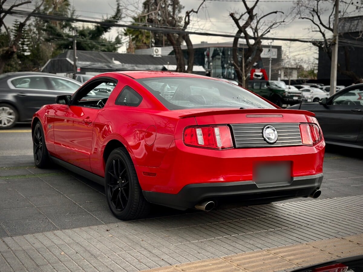 Ford Mustang Gt año 2010