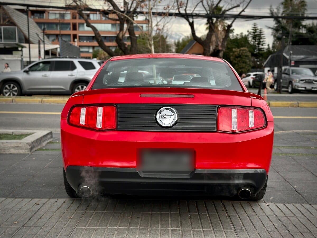 Ford Mustang Gt año 2010