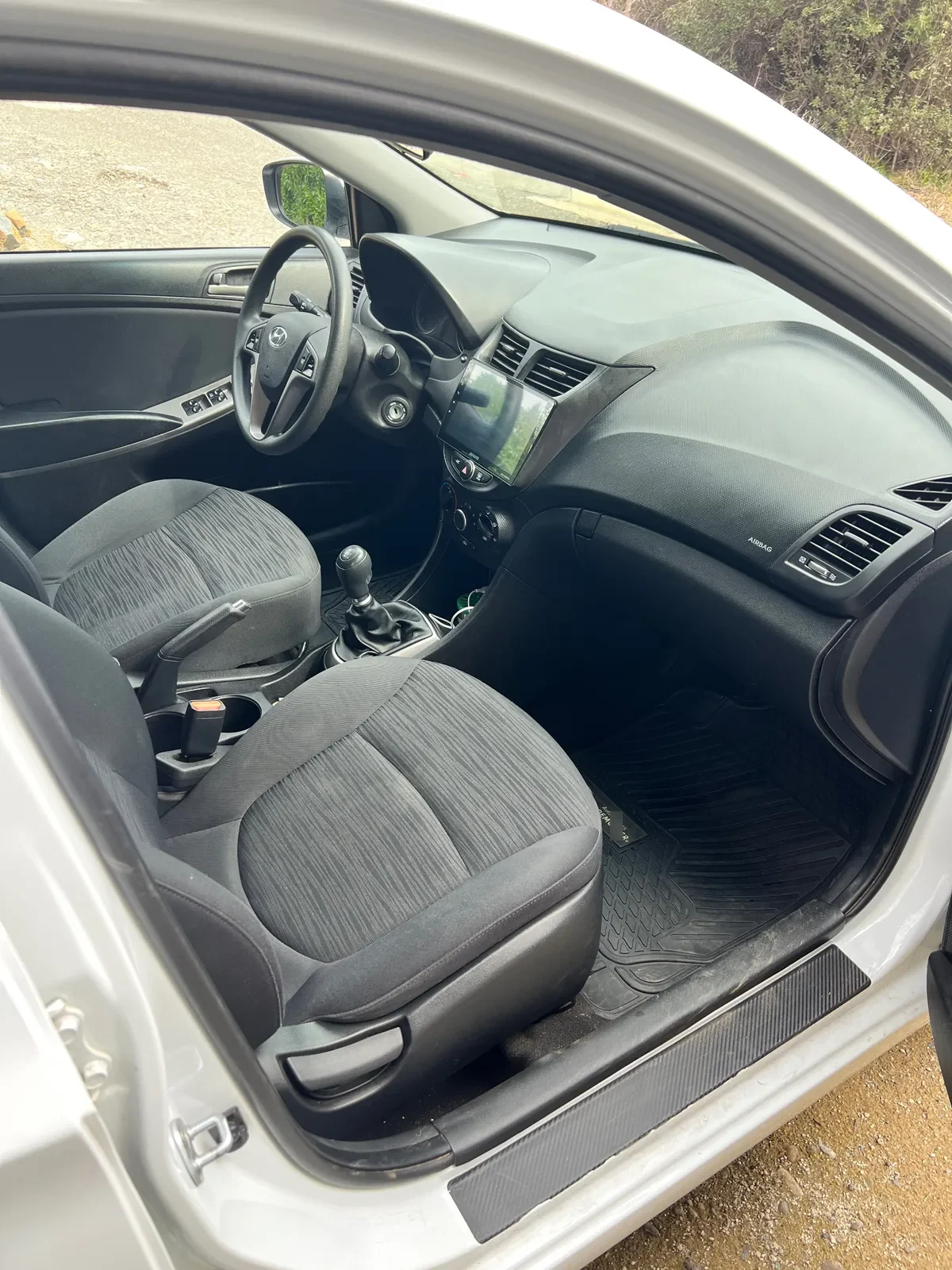 HYUNDAI ACCENT 1.4 Rb Sdn Gl 2ab Abs Ac Ll Mt año 2016