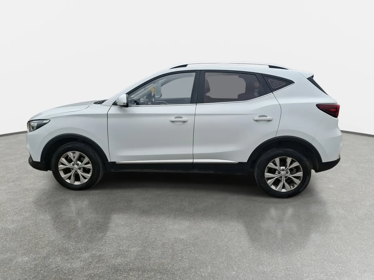 MG Mg Zs 1.5 Std 4x2 Mt 5p año 2023