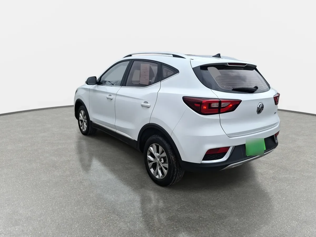 MG Mg Zs 1.5 Std 4x2 Mt 5p año 2023