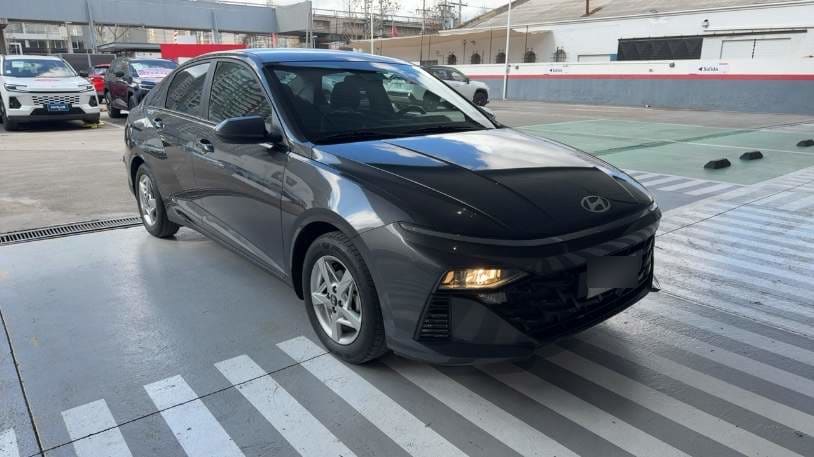 Hyundai Accent 1.5 Plus 4x2 Mt 4p año 2024